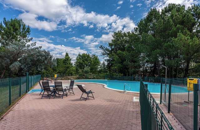 Holiday Home 'Maison Océlandes' with Shared Pool, Private Terrace and Wi-Fi