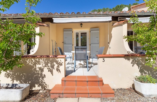 Holiday Home 3 with Mountain View, Shared Pool