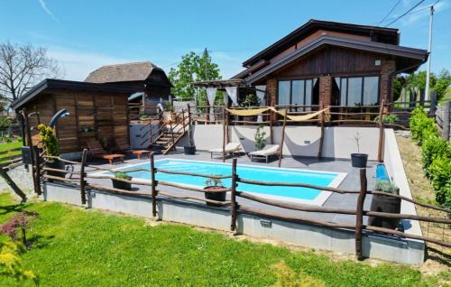 Holiday Home Blackrock Siscia by Villas Guide