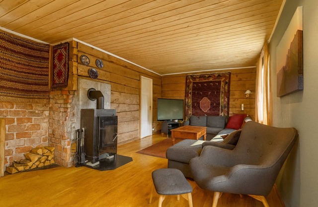 Holiday home by the sea with sea views, full kitchen and good wi-fi