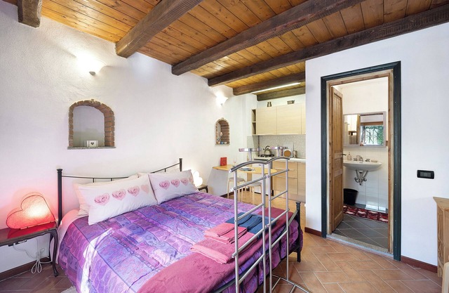 Holiday Home 'Ca' Kira' with Mountain View, Shared Pool & Wi-Fi