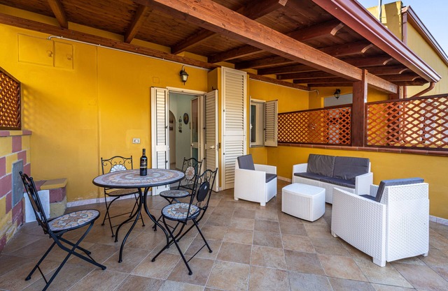 Holiday Home “Casa Barbara” with Air Conditioning & WiFi