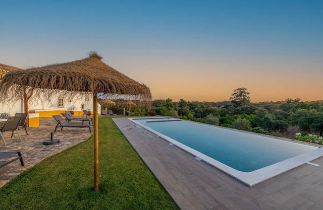 Holiday Home 'Casa Do Poço - Vale Luís Neto' with Mountain View, Wi-Fi and Air Conditioning