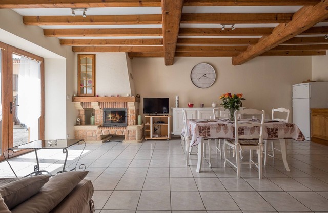 Holiday Home 'Chez Léontine' with Mountain View and Wi-Fi