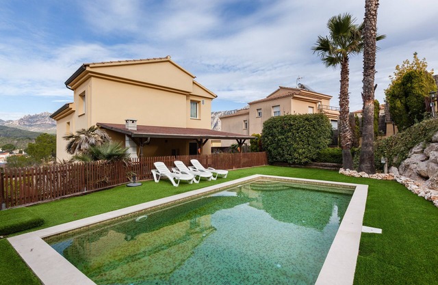 Holiday Home 'Collbato Resort' with Mountain View, Wi-Fi and Air Conditioning