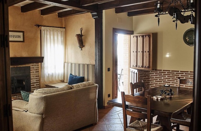 Holiday Home 'Complejo El Cantueso' with Mountain View, Wi-Fi and Air Conditioning