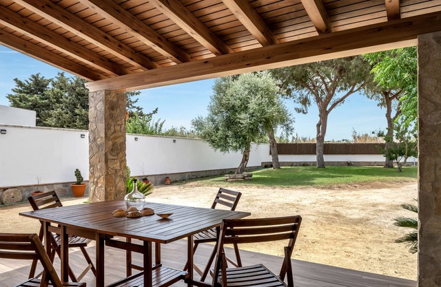 Holiday Home 'Casa Juan Y Josefa El Palmar' with Private Terrace, Wi-Fi and Air Conditioning
