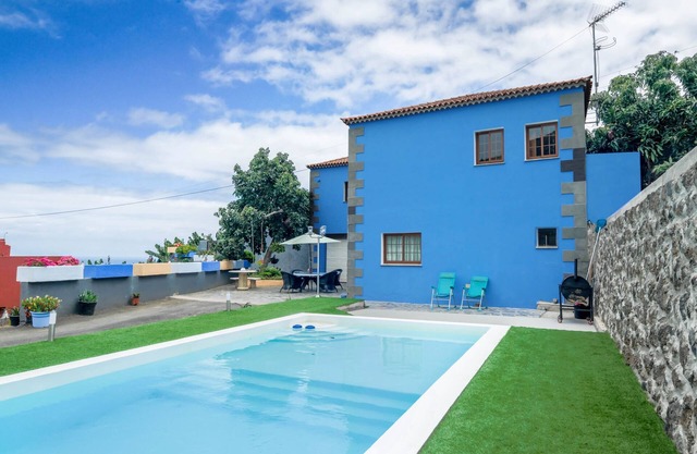 Holiday Home “Casa las Cañas” with Mountain View, Sea View, Pool and Terrace