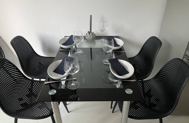 Holiday Home 'Fancy Bungalow Rand Hamburg' with Private Terrace, Shared Garden and Wi-Fi