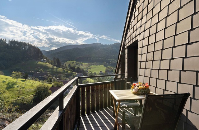 Holiday Home 'Ferienhaus Schwarzwaldleben' with Mountain View, Balcony & Wi-Fi