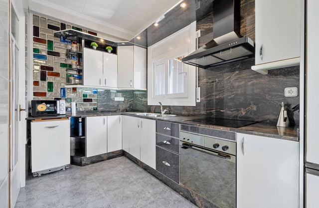 Holiday Home 'Forn Magí' with Private Terrace, Wi-Fi and Air Conditioning