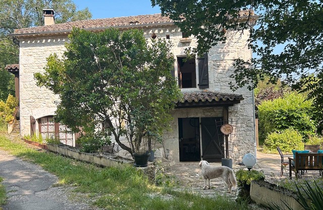 Holiday Home 'Le Clos Des Fées' with Private Terrace, Shared Garden and Wi-Fi