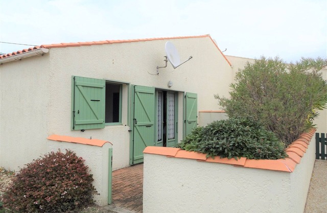 Holiday Home on Oléron near Les Huttes Beach