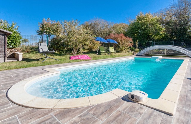 Holiday Home 'Gîte Bricabroc' with Shared Pool, Private Terrace and Wi-Fi