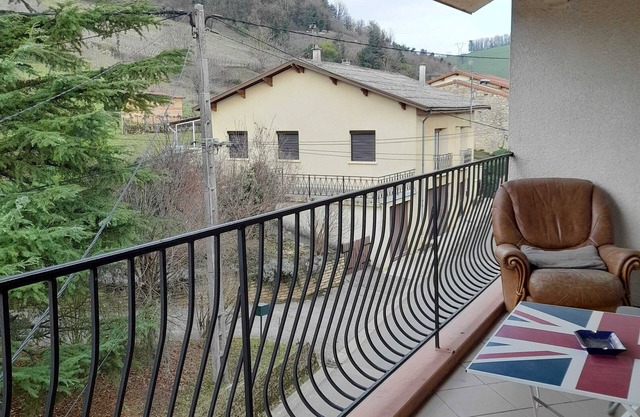 Holiday Home 'Gite Des Cotes Bis' with Private Terrace, Balcony and Wi-Fi