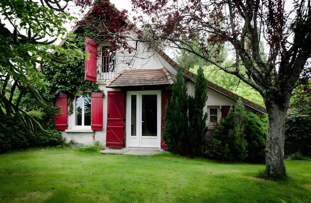 Holiday Home 'Gites De Groupe Pour 24 Personnes' with Private Pool, Private Terrace and Wi-Fi