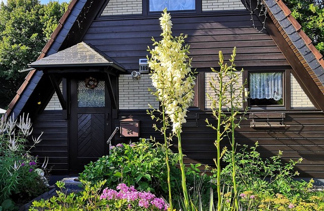 Holiday Home 'Haus Paradiesecke' with Private Terrace, Private Garden and Wi-Fi