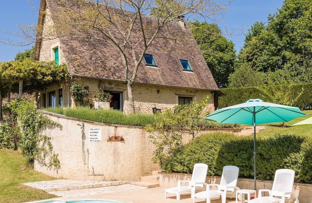 Holiday Home in Dordogne with Pool