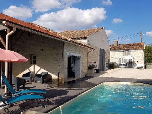 Holiday Home in Loubigné with Pool & Terrace