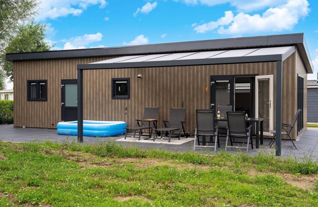 Holiday Home in Molenschot near Nature Reserves