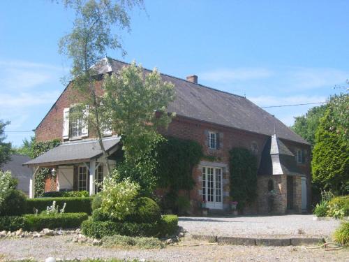 Holiday Home in Oise with Forest Views