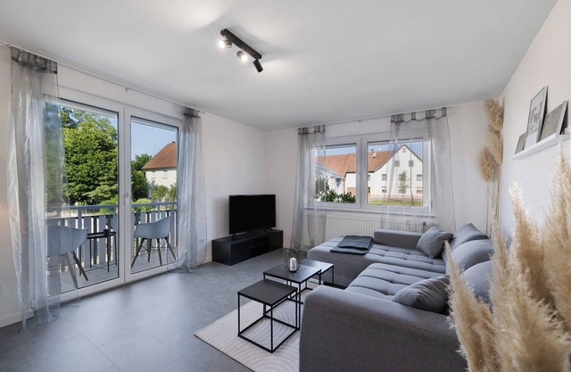 Holiday Home 'Joanna' with Private Garden, Balcony and Wi-Fi