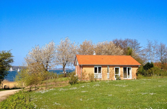 Holiday Home 'Kirschuferhaus' with Sea View, Private Terrace and Wi-Fi