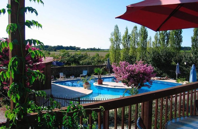 Holiday Home 'L'atelier - Gîte La Tournerie' with Shared Pool, Private Terrace and Wi-Fi