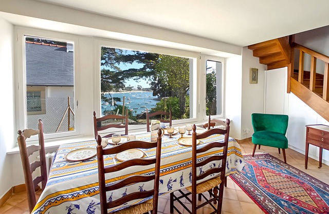Holiday Home 'L'Estuaire - River View' with Sea View, Private Terrace and Wi-Fi
