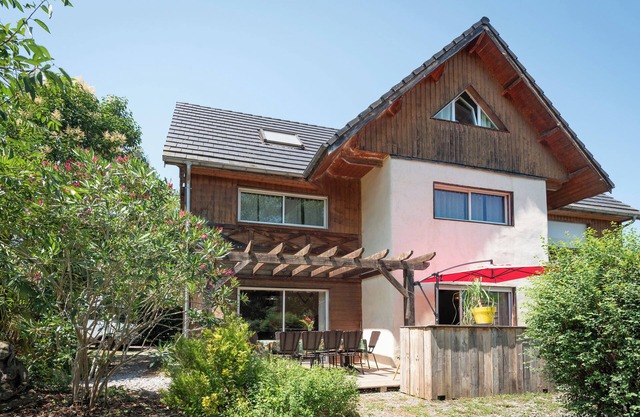 Holiday Home 'La Buena Onda' with Mountain View, Private Terrace and Private Garden