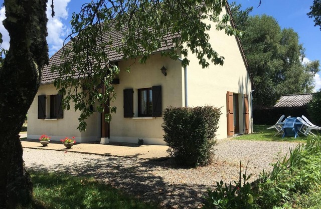 Holiday Home 'La Chataîgneraie' with Private Garden
