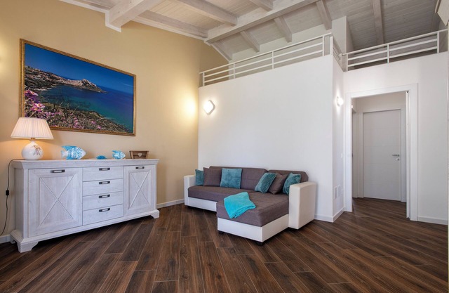 Holiday Home 'La Chicca' with Sea View, Private Terrace and Private Garden
