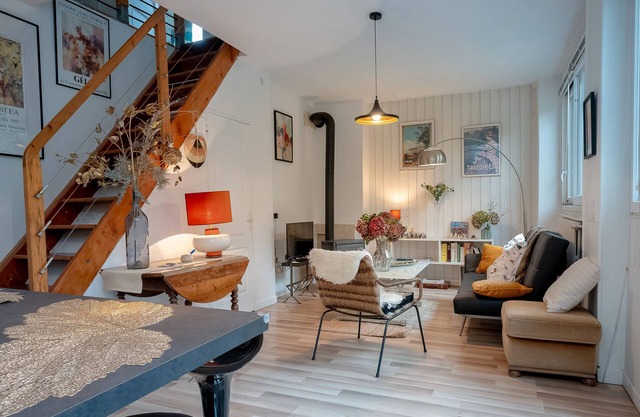 Holiday Home 'La' with Mountain View, Private Terrace and Wi-Fi