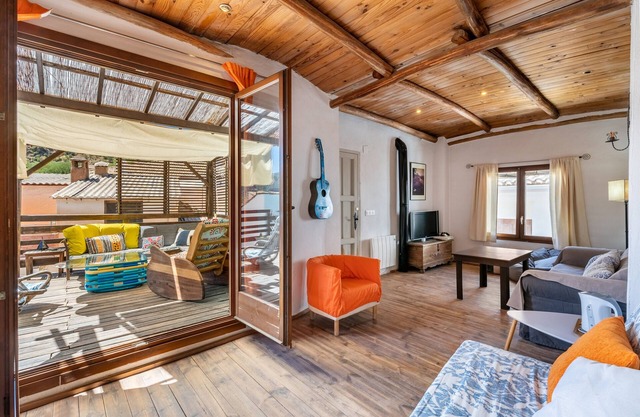 Holiday Home 'La Lechuga Azul' with Mountain View, Private Terrace and Wi-Fi