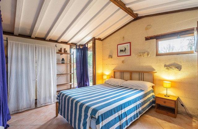 Holiday Home 'Le Cottage - Gîtes De La Tournerie' with Shared Pool, Terrace and Wi-Fi