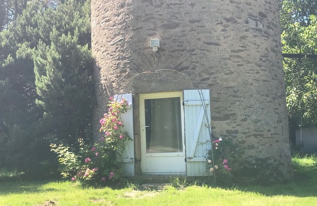 Holiday Home 'Le Moulin De Pen Hoêt' with Shared Garden