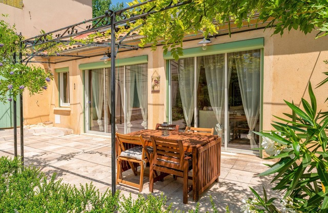 Holiday Home 'Le Secret D'hestia' with Shared Pool, Wi-Fi and Air Conditioning