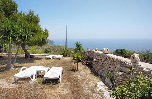 Holiday Home "Lithahiro Stone House" with Private Terrace