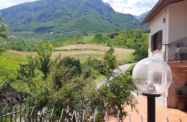 Holiday Home 'Nel Cuore Della Maiella' with Mountain View, Private Terrace and Wi-Fi