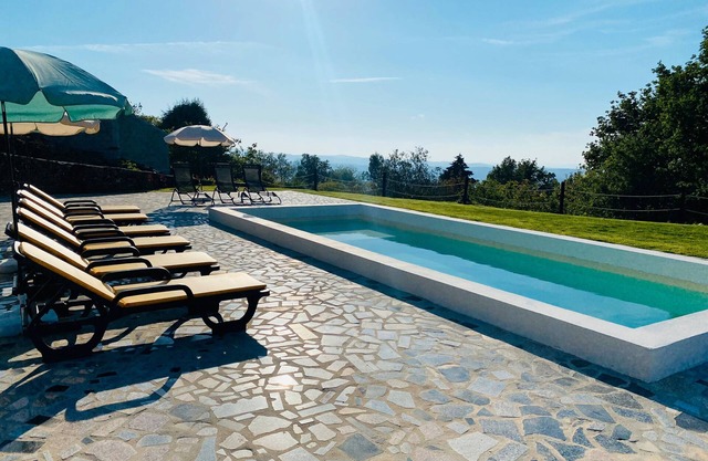 Holiday Home 'Nocashouse' with Mountain View, Wi-Fi and Air Conditioning