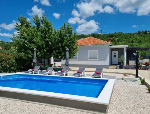 Holiday home "Olive tree", with new pool, jacuzzi and sauna