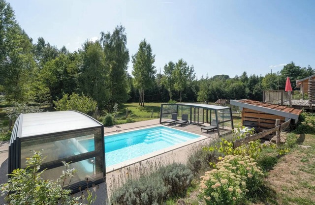 Holiday Home 'Piscine Spa Et Sauna Privé' with Lake View, Private Pool and Wi-Fi