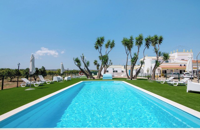 Holiday Home 'Quinta Alegre Tavira T1' with Shared Pool, Wi-Fi and Air Conditioning