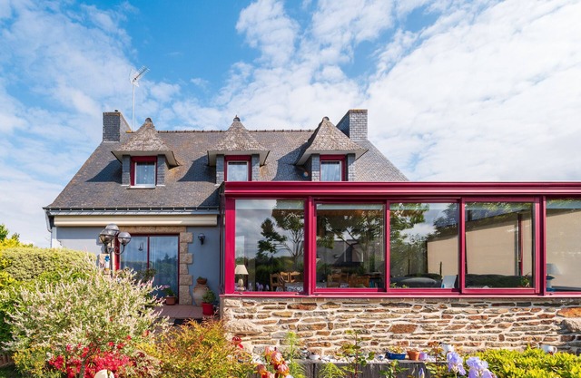 Holiday Home 'Refuge Du Blavet' with Private Terrace, Private Garden and Wi-Fi