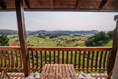 Holiday Home Sunny at vineyard
