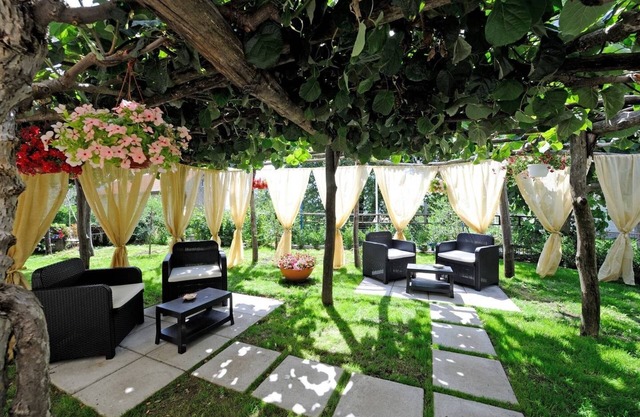 Holiday home surrounded by greenery