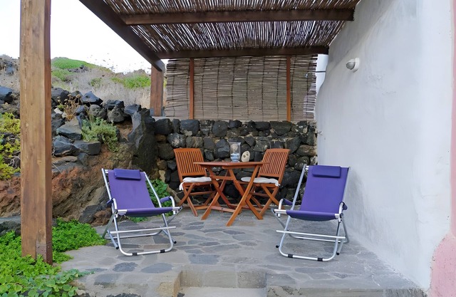 Holiday Home 'Terra E Mare' with Sea View, Shared Terrace and Air Conditioning