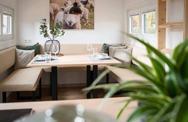 Holiday Home 'Tiny House Raum Käpsele' with Private Terrace, Wi-Fi and Air Conditioning