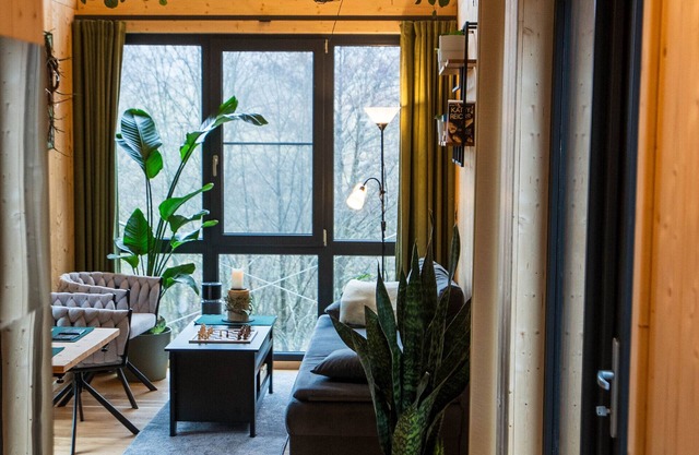 Holiday Home 'Tinyhouse B' with Mountain View, Private Terrace and Wi-Fi