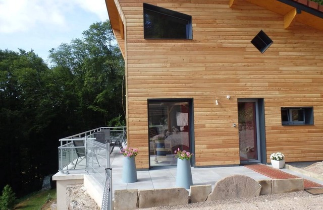 Holiday Home 'Villa Cora Venez Avec Spa' with Private Terrace, Wi-Fi and Air Conditioning
